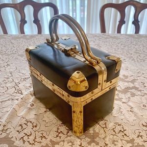 Vintage 1960’s Delill Box Purse.